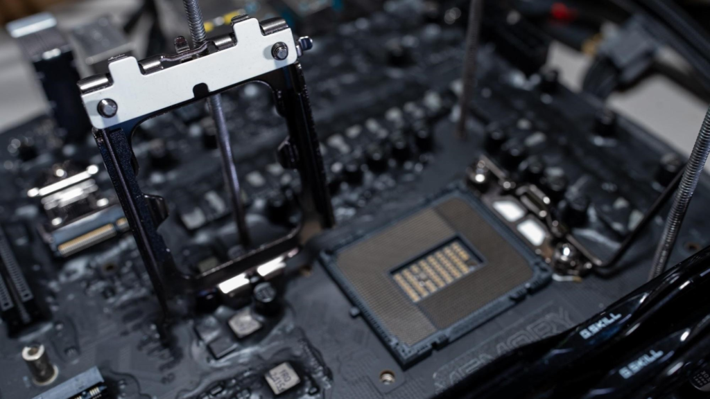 What does overclocking actually do on Arrow Lake?