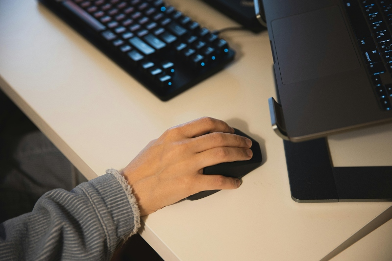 How CPU usage affects mouse movement